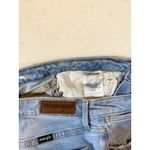 Wrangler  Women's High Rise Bold Bootcut Jeans Light Wash Size 6x32 Photo 4