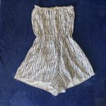 H&M -WHITE AND BLACK ROMPER Photo 1