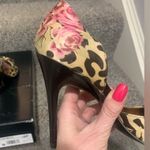Carlos Santana  Leopard Print Roulette Heels Photo 5