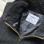 Old Navy Black sherpa zippered vest Photo 5