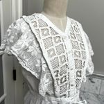 Place Nationale White Crochet V Photo 1