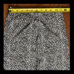 Bill Blass blk/ gray & off wht leopard leggings small. Photo 5