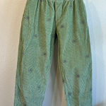 Urban Outfitters  Green Corduroy Embroidered Flower Pants Size Small Unisex Photo 0