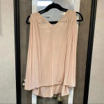 594 Smythe Knot Shoulder Blouse Size M Photo 4