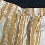 Old Navy‎ Linen blend Striped Yellow and White Women's Shorts size XL Photo 2