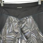 Patagonia Centered Crops Leggings Tropical Leaf Print Small Photo 3