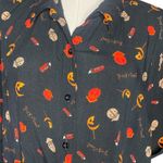 Trick R Treat Sam
Crop Shirt Spirit Halloween NWOT
Black Button Photo 5
