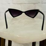 Boutique NEW Retro Cat Eye Sunnies Photo 4