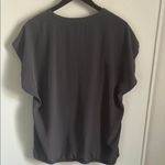 Lands’ End Pleat Shoulder V Photo 4