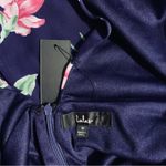 Lulu’s New V Photo 9