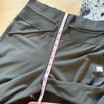 Vuori Daily Jogger Pants In Oregano Size Small Photo 7