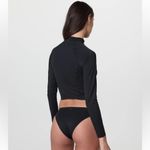 Vuori Long Sleeve Crush Rashguard Small Black Swim Shirt Surf Paddle Beach Photo 2