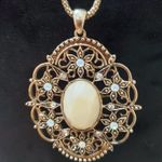Womens Vintage Gold Tone Faux Pearl Cabochon Rhinestones Necklace Photo 5