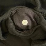 Lululemon  black knee length leggings Photo 5