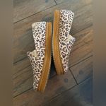 Toms  leopard print platform slip on show size 10 Photo 2