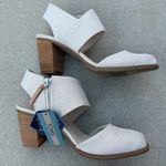 Toms NWT Majorca Closed Toe Heeled Sandals in Light Beige Women’s Size 8 Photo 3