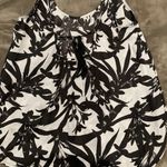 5/48 Black and White floral tank top tie back S Photo 8