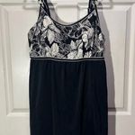 Avenue Black & White 20w One Piece Swim Dress‎ Photo 2