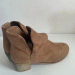 Seven7 Womens Soho Boots, Sand Size 7 GUC! Photo 5