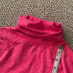 Under Armour Fitted Long Sleeve Turtleneck Top Shirt Hot Pink Size XS Like New Photo 5