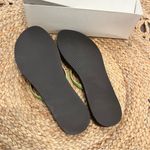 Garnet Hill  Size 9 M Women Sandal Flip Flop Green Leather NIB Photo 3