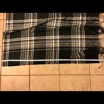 Old Navy  Plaid Scarf - Black and White Photo 5