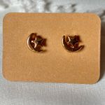 Moon and star stud earrings Gold Photo 0