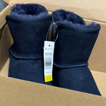 Kirkland Signature Kirkland Shearling Scalloped Edge Boot Photo 0