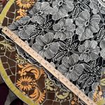 Solitaire  EMBROIDERED TOP SZ: L/XL Photo 7