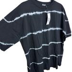 ASOS Design Oversized T-Shirt in Black Tie Dye Stripe - 8 Photo 3