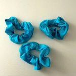 3 pack blue waterproof scrunchies NWOT Photo 0