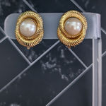 Vintage Clip On Earrings Gold Tone & Faux Pearl Elegant & Stylish Statement Photo 0