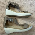 Reaction Kenneth Cole Size 6.5 NICE GAL wedges •  Photo 5