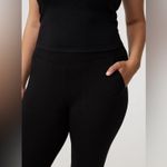 Torrid  Classic Black Capri Pocket Legging - size 1 Photo 7