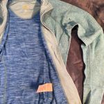 Mountain Hardwear Sweatshirt Photo 2