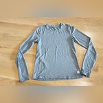 Vuori Long Sleeve Lux Crew Tee in Flint Heather MEASUREMENTS Photo 3