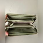 Kate Spade Zippy Wallet Photo 7