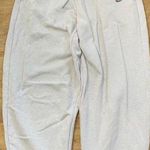 Nike Sportswear Women’s Essentials Collection Size M Platinum Tint Fleece Pants Photo 3