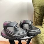 Sole Mates Women’s 90’s Style Retro Y2K Thong Sandals Photo 4