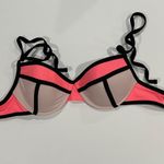 OP Swim Top Size‎ L. Photo 1