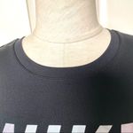 Nike Dri Fit black graphic short sleeved T shirt Photo 4