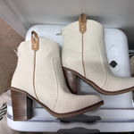 MIA Cow Girl Boots Photo 0