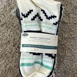 Old Navy NWT women’s socks (7 pack) Photo 0