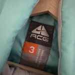 Nike ACG Jacket Women’s Outer Layer Level 3 Puffer Down Snow Ski Warm Medium Green Photo 3