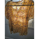 Ann Taylor  Size S Womens Yellow Floral Short Sleeve V-Neck Blouse Top Photo 2