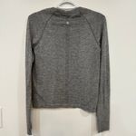 Lululemon  Womens Cropped Swiftly Top 6 Athletic Long Sleeve Solid Gray Logo Photo 4