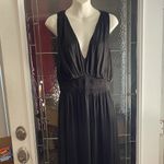 Old Navy NWT  WOMENS DRESS PLUNGING NECKLINE SLEEVELESS MAXI BLACK SIZE L - Tall Photo 1