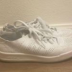 New Balance Shoes Photo 0