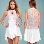 Chelsea and Violet ✨HP✨WOMEN WHITE FLORAL LACE SLEEVELESS TUNIC✨ Photo 1