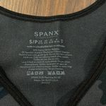 Spanx  Seamless Crop Top Photo 2